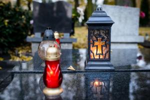 Attivare luci votive presso il cimitero